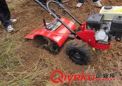 微耕機 廠家直銷小型汽油微耕機自走開溝松土除草機鶴壁新鄉農機直銷-義烏市昊馳五金工具廠提供微耕機 廠家直銷小型汽油微耕機自走開溝松土除草機鶴壁新鄉農機直銷的相關介紹、產品、服務、圖片、價格義烏市昊馳五金工具廠、微耕機;多功能松土機;田園管理機;小型旋耕機;地鉆;挖坑機;植樹機;碎枝機;粉碎機;剪草機;草坪機;質保機械;割草機;打草機;多功能剪草機;碎木機;背負式割草機;掃雪機;吹雪機;打孔機