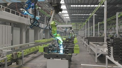 新華絲路:中聯(lián)重科智能高機以高空作業(yè)機械創(chuàng)新謀求高質量發(fā)展